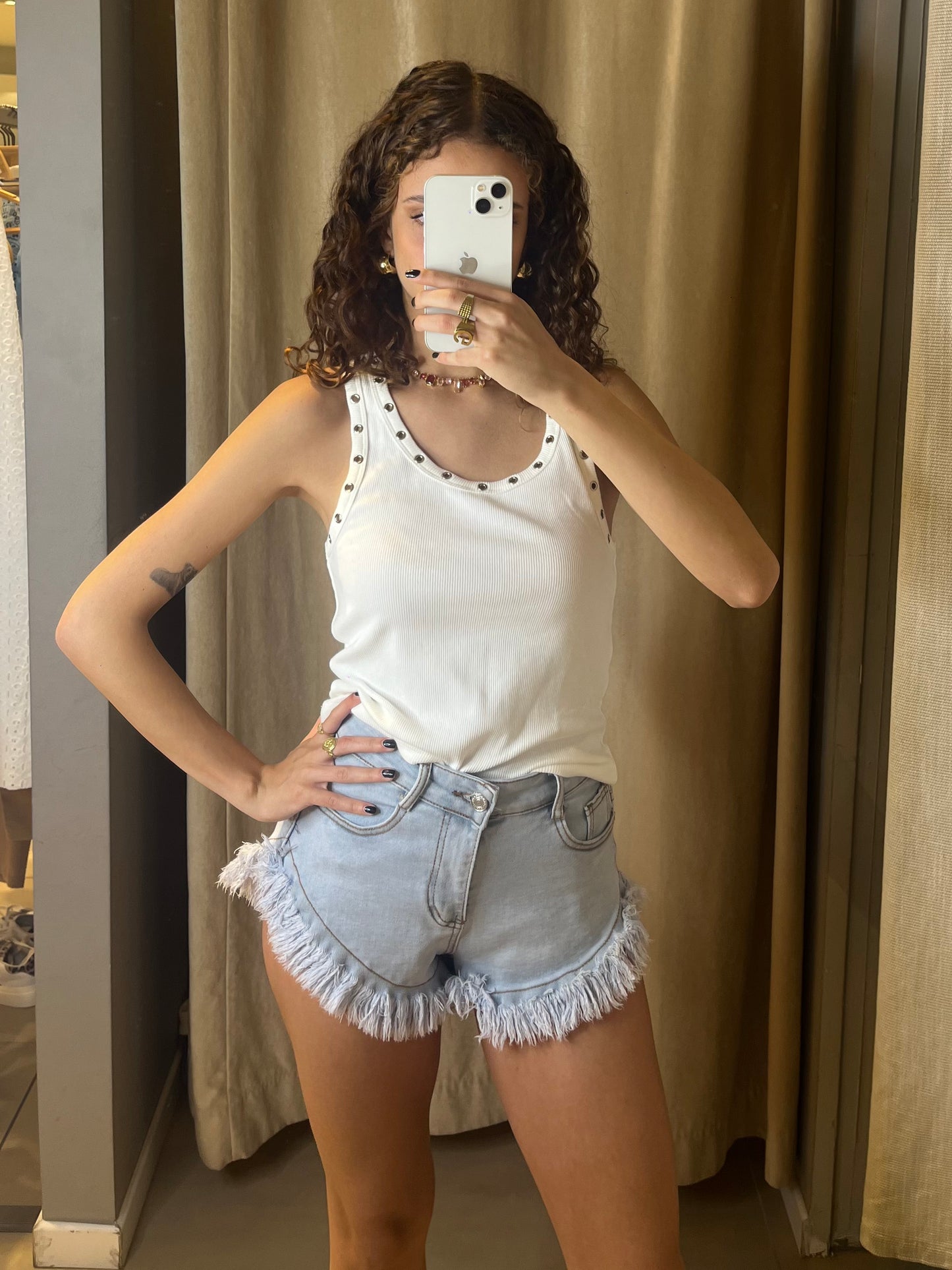 MINI SHORTS SFRANGIATO IN DENIM